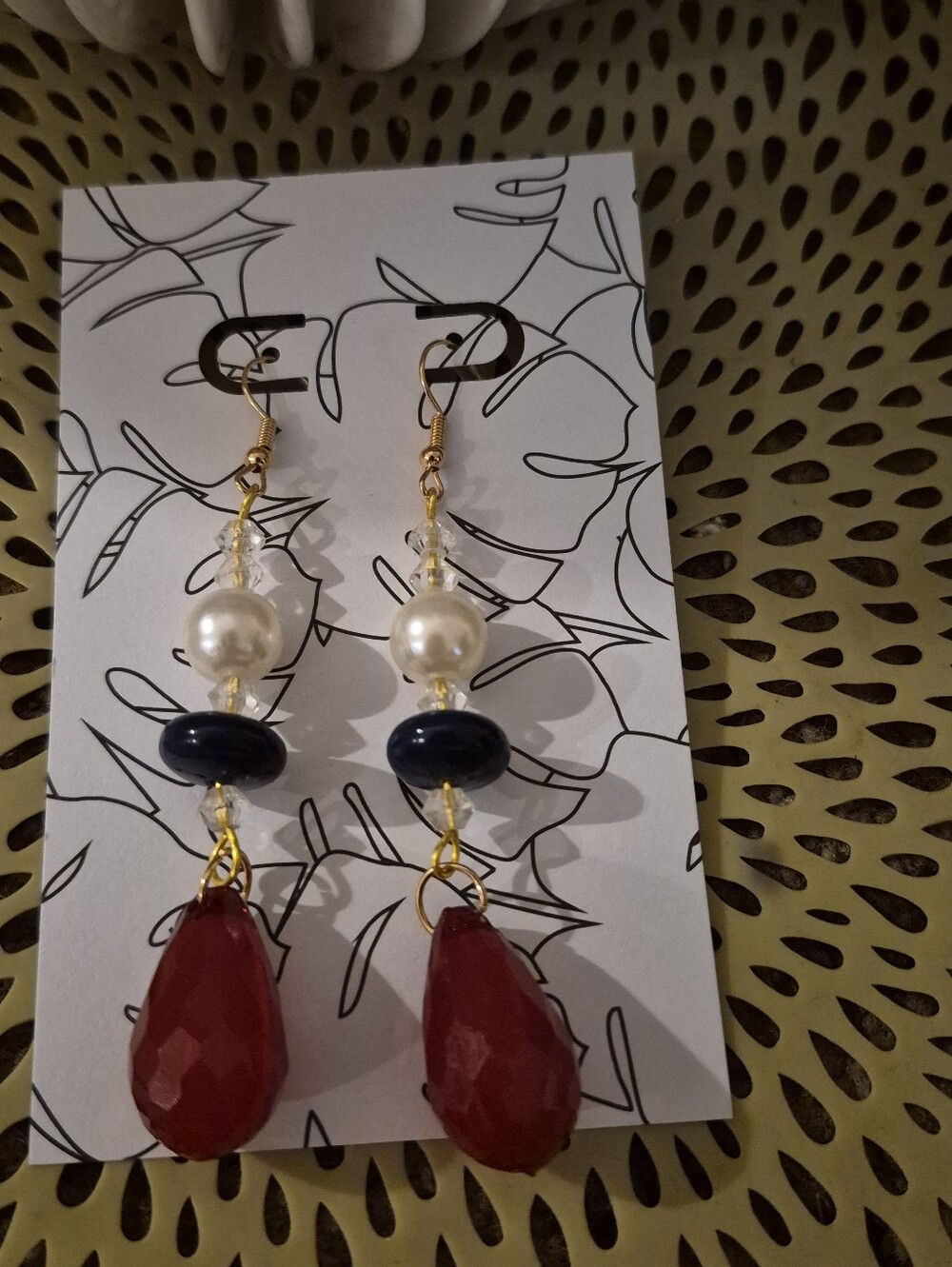 Elegant Red Teardrop Pearl Dangle Earrings - Unbranded